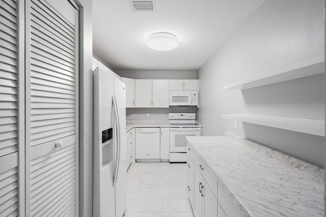 10168 S 40TH Trail S 278, Boynton Beach, FL 33436