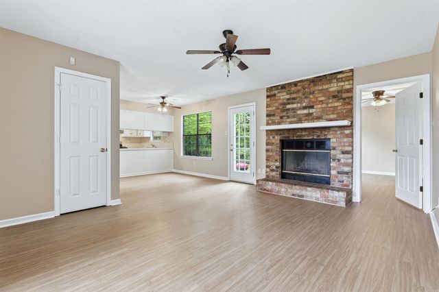 14 Newcomb Court, Little Rock, AR 72210