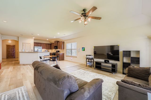 6952 Alcala, Grand Prairie, TX 75054