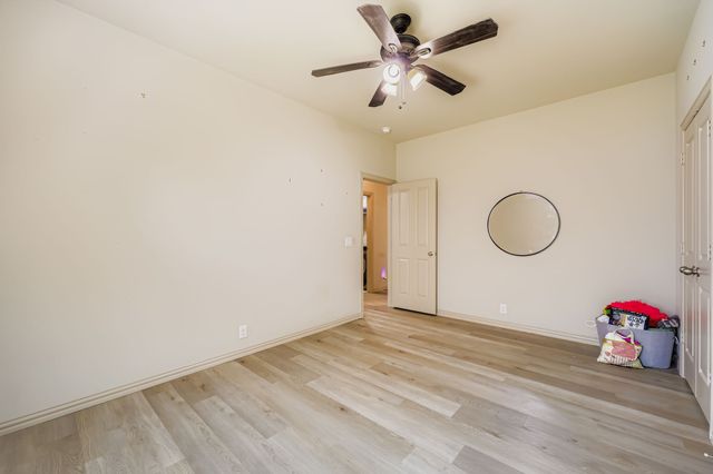 6952 Alcala, Grand Prairie, TX 75054