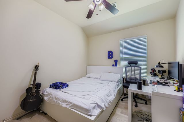 6952 Alcala, Grand Prairie, TX 75054