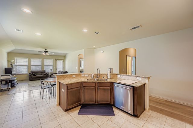 6952 Alcala, Grand Prairie, TX 75054