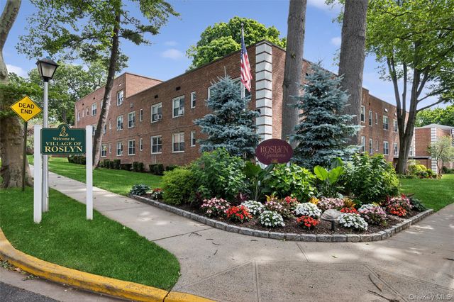 43 Edwards Street 1-B, Roslyn Heights, NY 11577