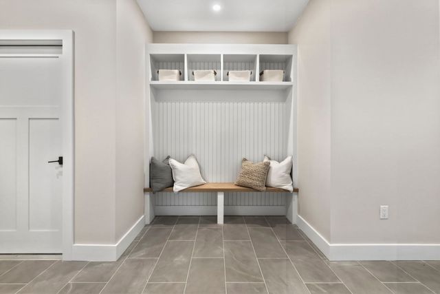 35 Miller Ave, Framingham, MA 01702