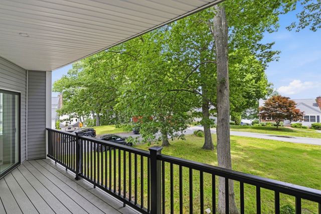 35 Miller Ave, Framingham, MA 01702