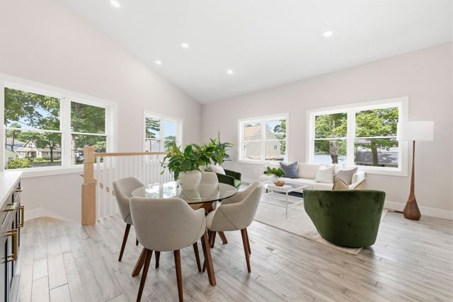 35 Miller Ave, Framingham, MA 01702