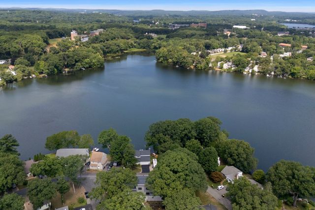 35 Miller Ave, Framingham, MA 01702