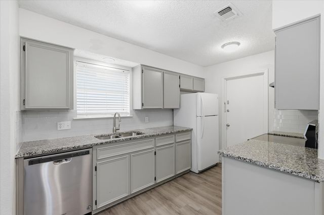 7208 Misty Meadow Drive S, Fort Worth, TX 76133
