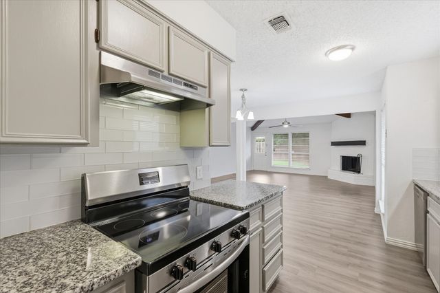 7208 Misty Meadow Drive S, Fort Worth, TX 76133