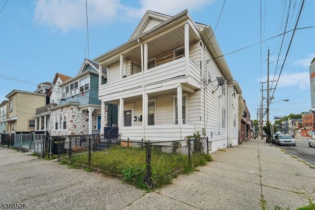 47 Quincy St, Passaic City, NJ 07055