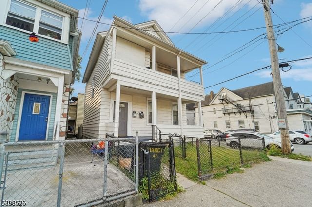 47 Quincy St, Passaic City, NJ 07055