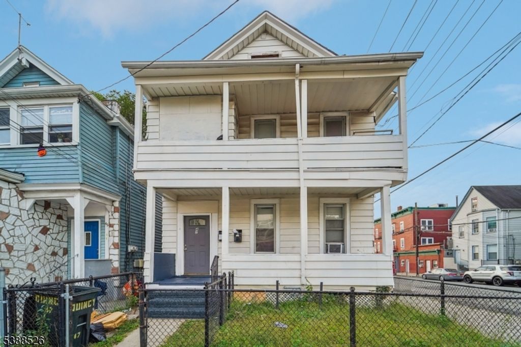 47 Quincy St, Passaic City, NJ 07055