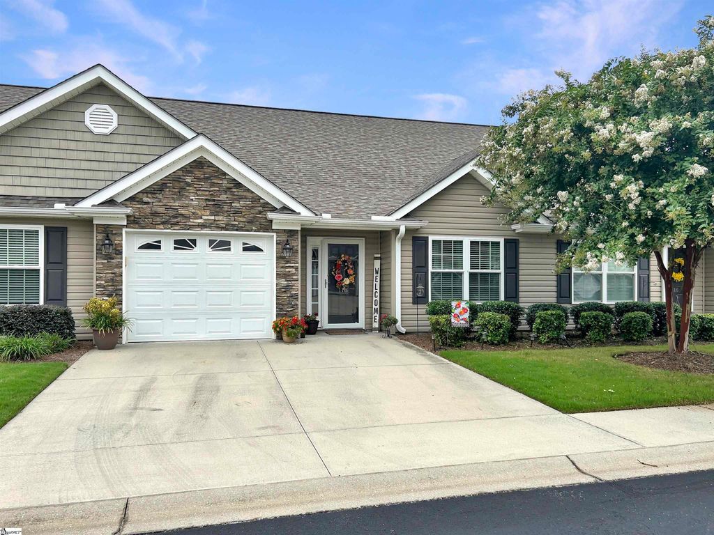 118 Shalom Drive, Simpsonville, SC 29681