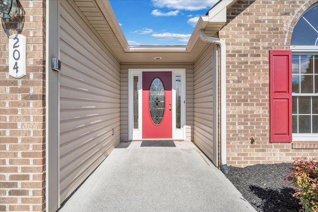 204 Montgomery Farms AVE, Moneta, VA 24121