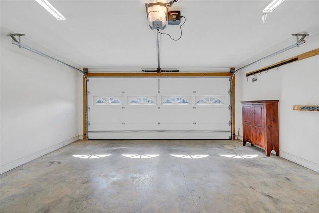 204 Montgomery Farms AVE, Moneta, VA 24121