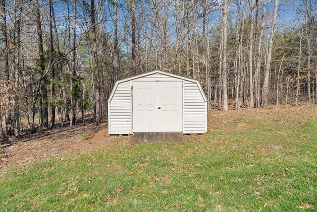 204 Montgomery Farms AVE, Moneta, VA 24121