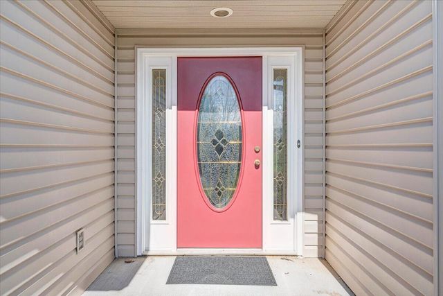 204 Montgomery Farms AVE, Moneta, VA 24121