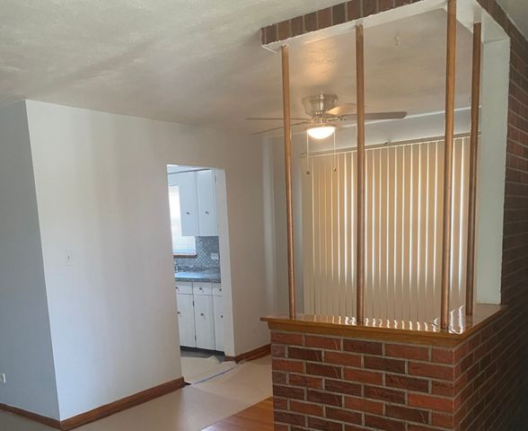14408 S Hoxie Avenue, Burnham, IL 60633