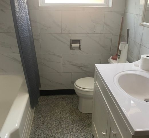 14408 S Hoxie Avenue, Burnham, IL 60633
