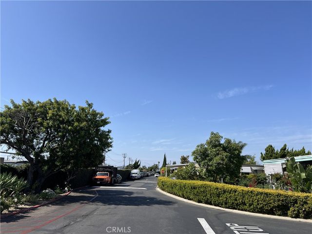 8200 Bolsa 37, Midway City, CA 92655