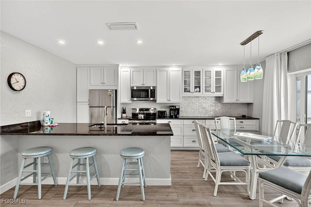 827 E Gulf DR L2, Sanibel, FL 33957