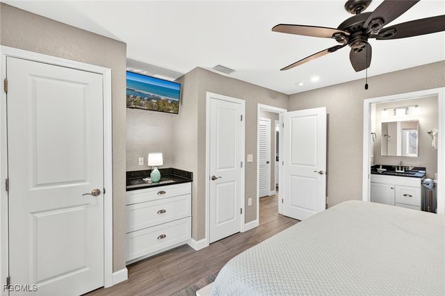 827 E Gulf DR L2, Sanibel, FL 33957