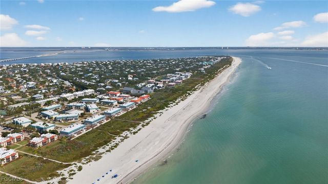 827 E Gulf DR L2, Sanibel, FL 33957