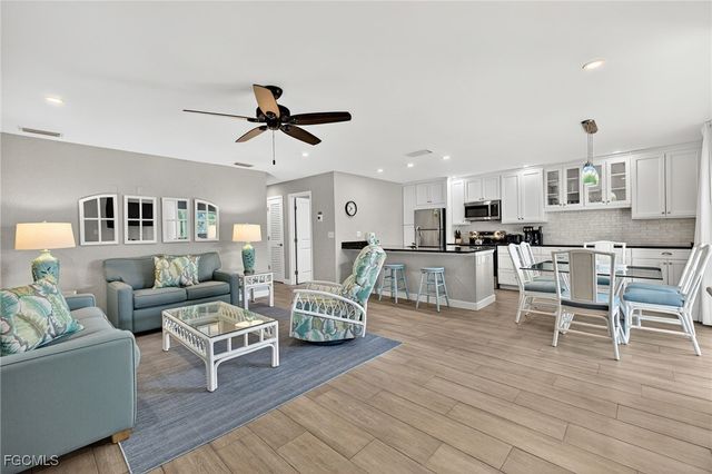 827 E Gulf DR L2, Sanibel, FL 33957