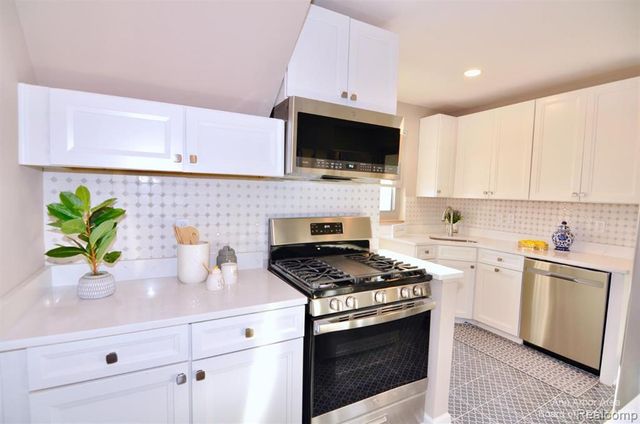 2349 Washtenaw Road, Ypsilanti Charter Township, MI 48197