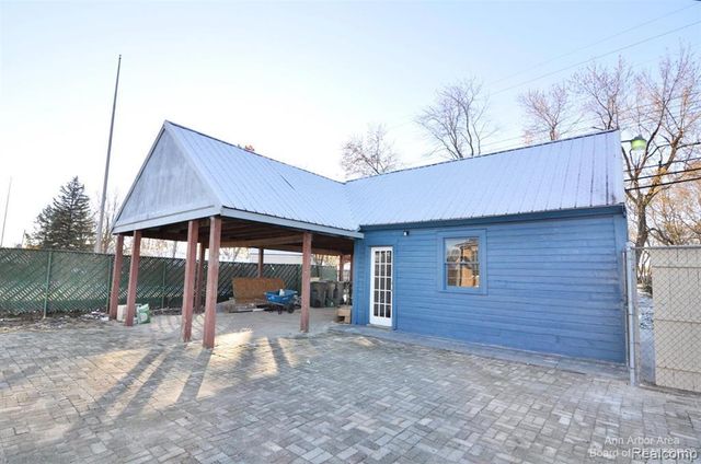 2349 Washtenaw Road, Ypsilanti Charter Township, MI 48197