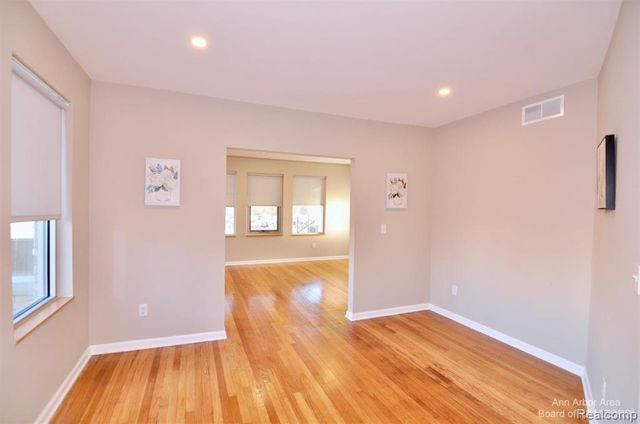 2349 Washtenaw Road, Ypsilanti Charter Township, MI 48197