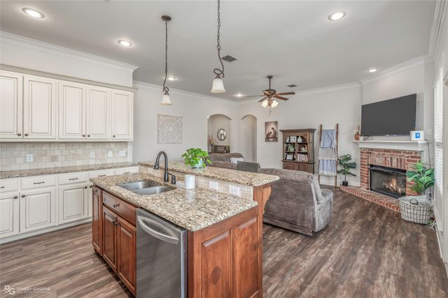 711 Reeds Reef, Bossier City, LA 71112