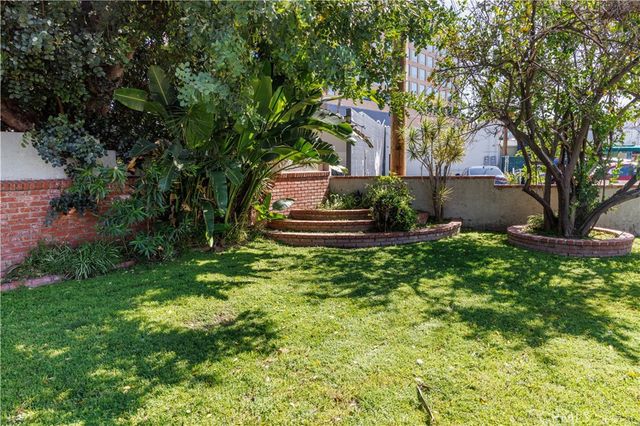 124 N Naomi, Burbank, CA 91505