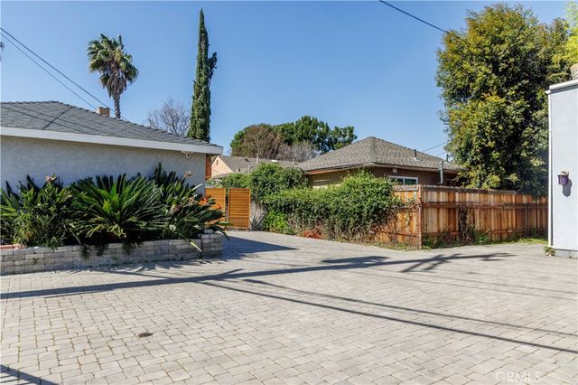 124 N Naomi, Burbank, CA 91505