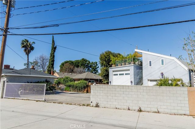 124 N Naomi, Burbank, CA 91505