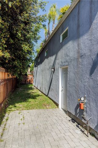 124 N Naomi, Burbank, CA 91505