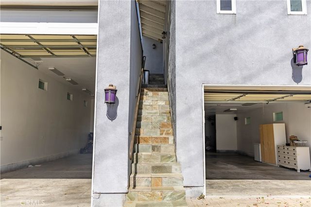 124 N Naomi, Burbank, CA 91505