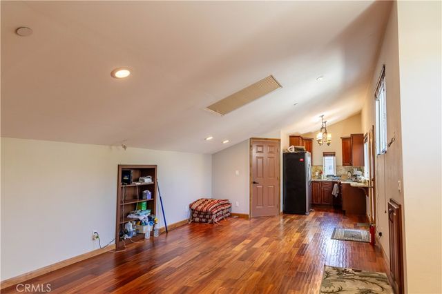 124 N Naomi, Burbank, CA 91505