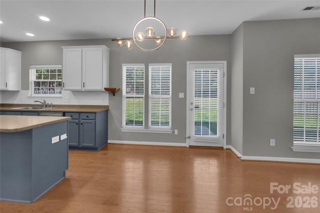 1007 Butterburr Drive, Matthews, NC 28104