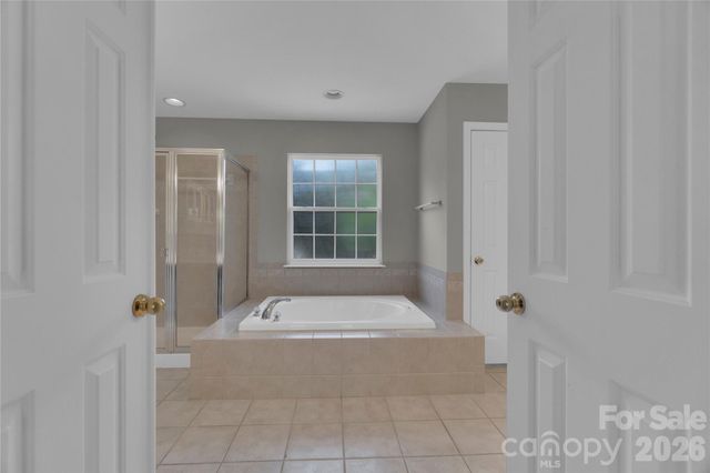 1007 Butterburr Drive, Matthews, NC 28104