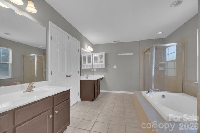 1007 Butterburr Drive, Matthews, NC 28104