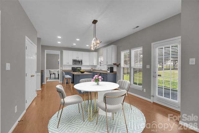 1007 Butterburr Drive, Matthews, NC 28104
