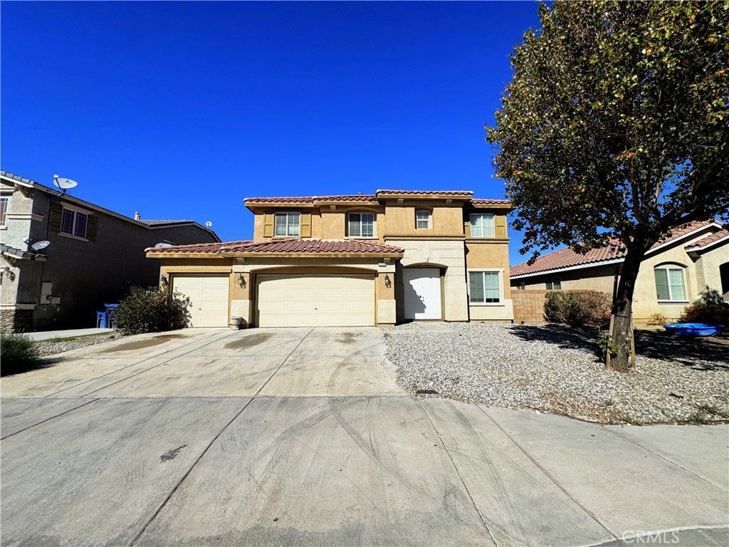 2709 E Avenue J4, Lancaster, CA 93535