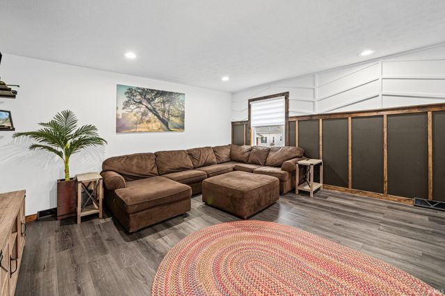 705 S Wood Street, Brookston, IN 47923