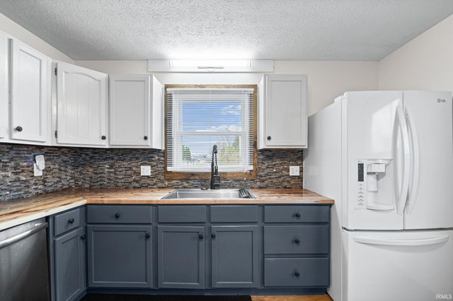 705 S Wood Street, Brookston, IN 47923