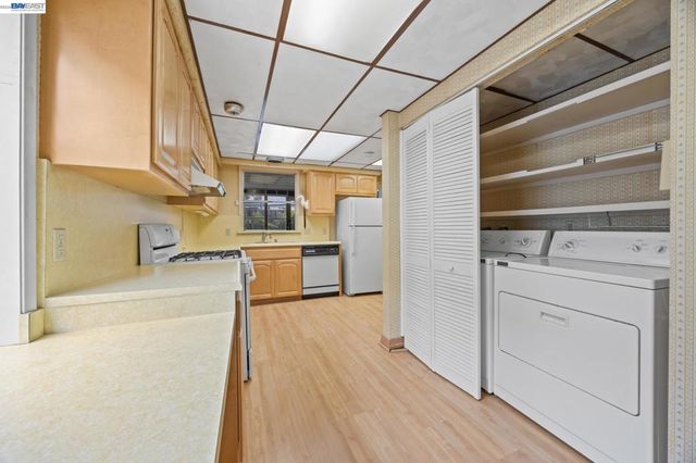 20048 Sapphire St, Castro Valley, CA 94546