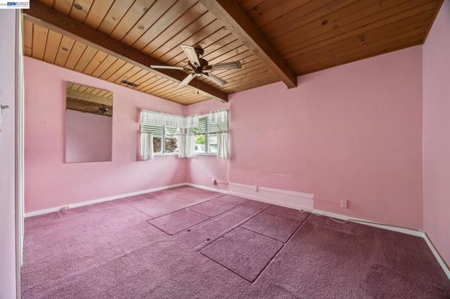 20048 Sapphire St, Castro Valley, CA 94546