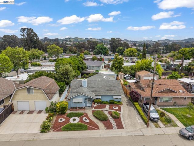 20048 Sapphire St, Castro Valley, CA 94546