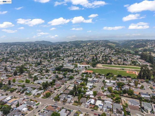 20048 Sapphire St, Castro Valley, CA 94546