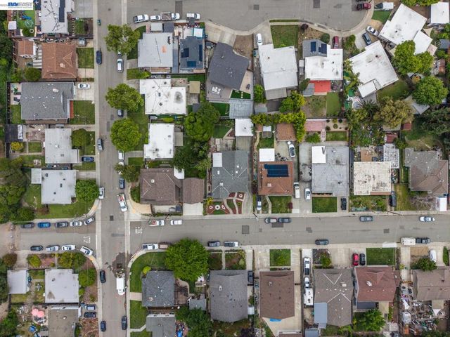 20048 Sapphire St, Castro Valley, CA 94546